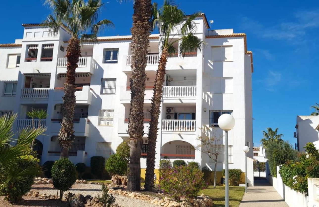 Herverkoop - Penthouse -
Villamartin - Costa Blanca
