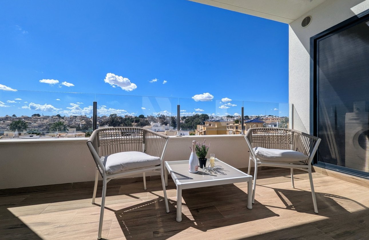 Herverkoop - Penthouse -
Villamartin - Costa Blanca