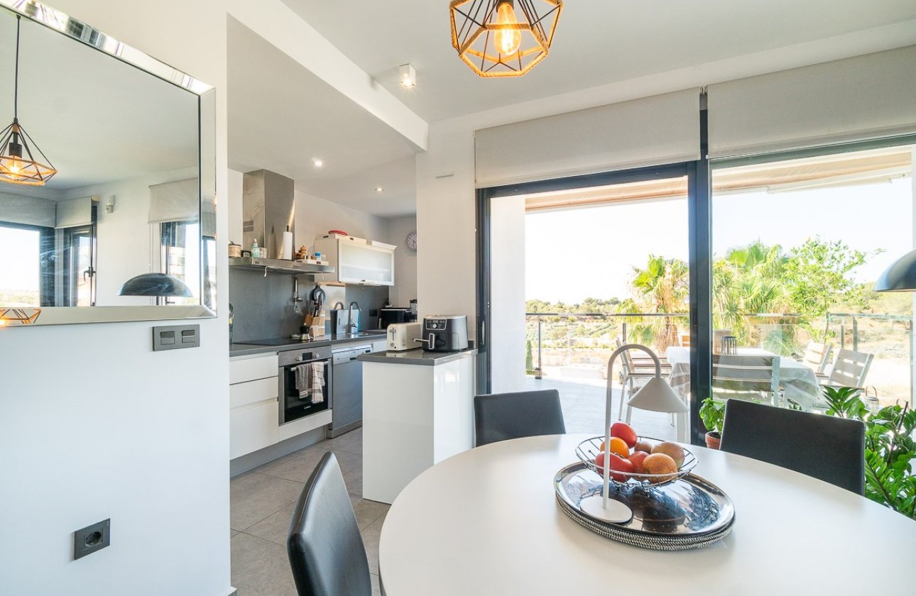 Herverkoop - Penthouse -
Villamartin - Costa Blanca