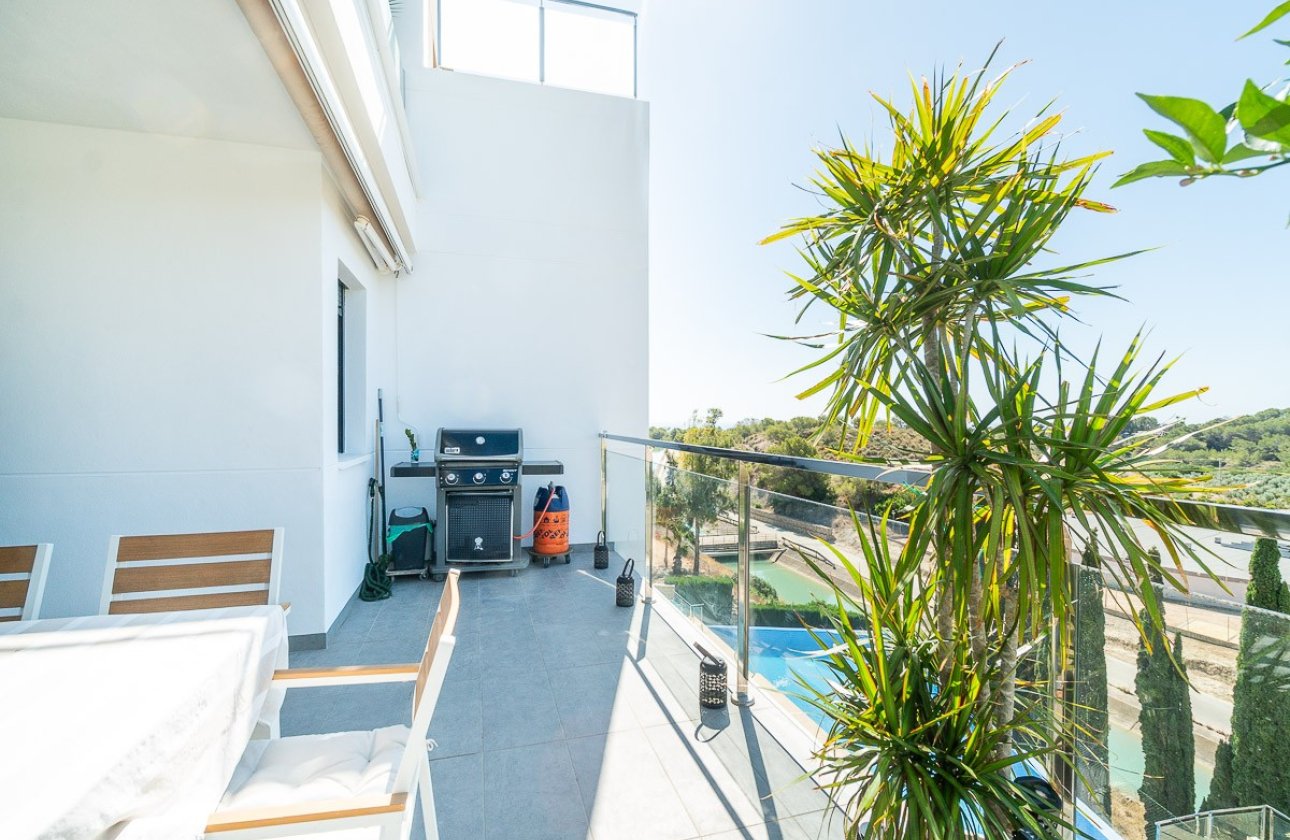 Herverkoop - Penthouse -
Villamartin - Costa Blanca