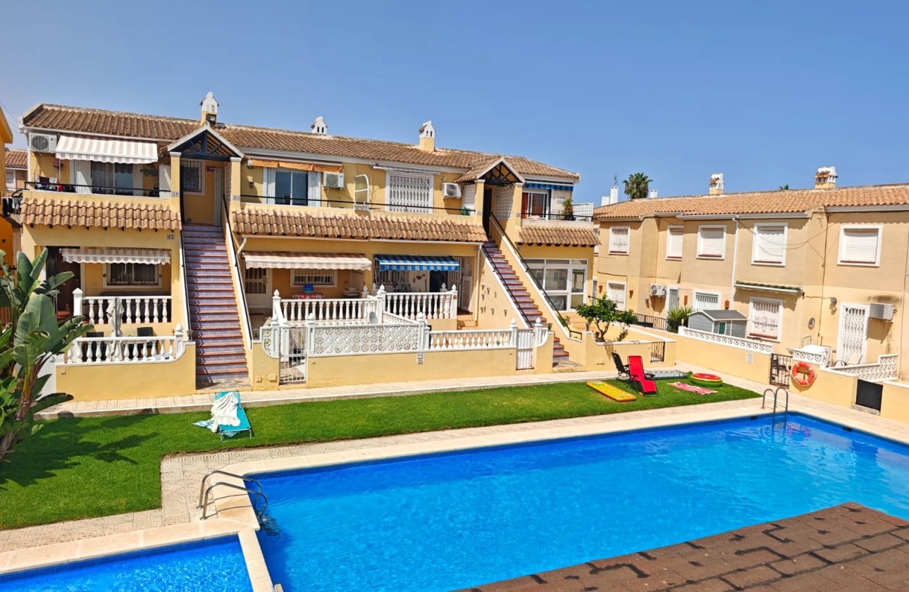 Herverkoop - Penthouse -
Villamartin - Costa Blanca