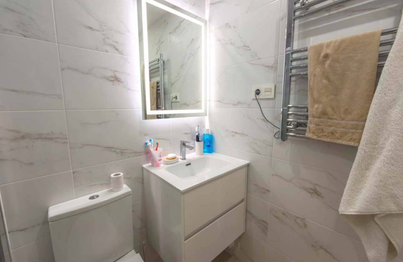 Herverkoop - Penthouse -
Villamartin - Costa Blanca