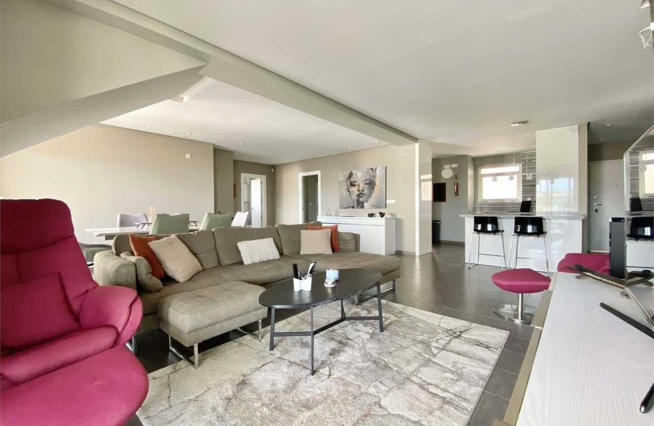 Herverkoop - Penthouse -
Villamartin - Los Dolses