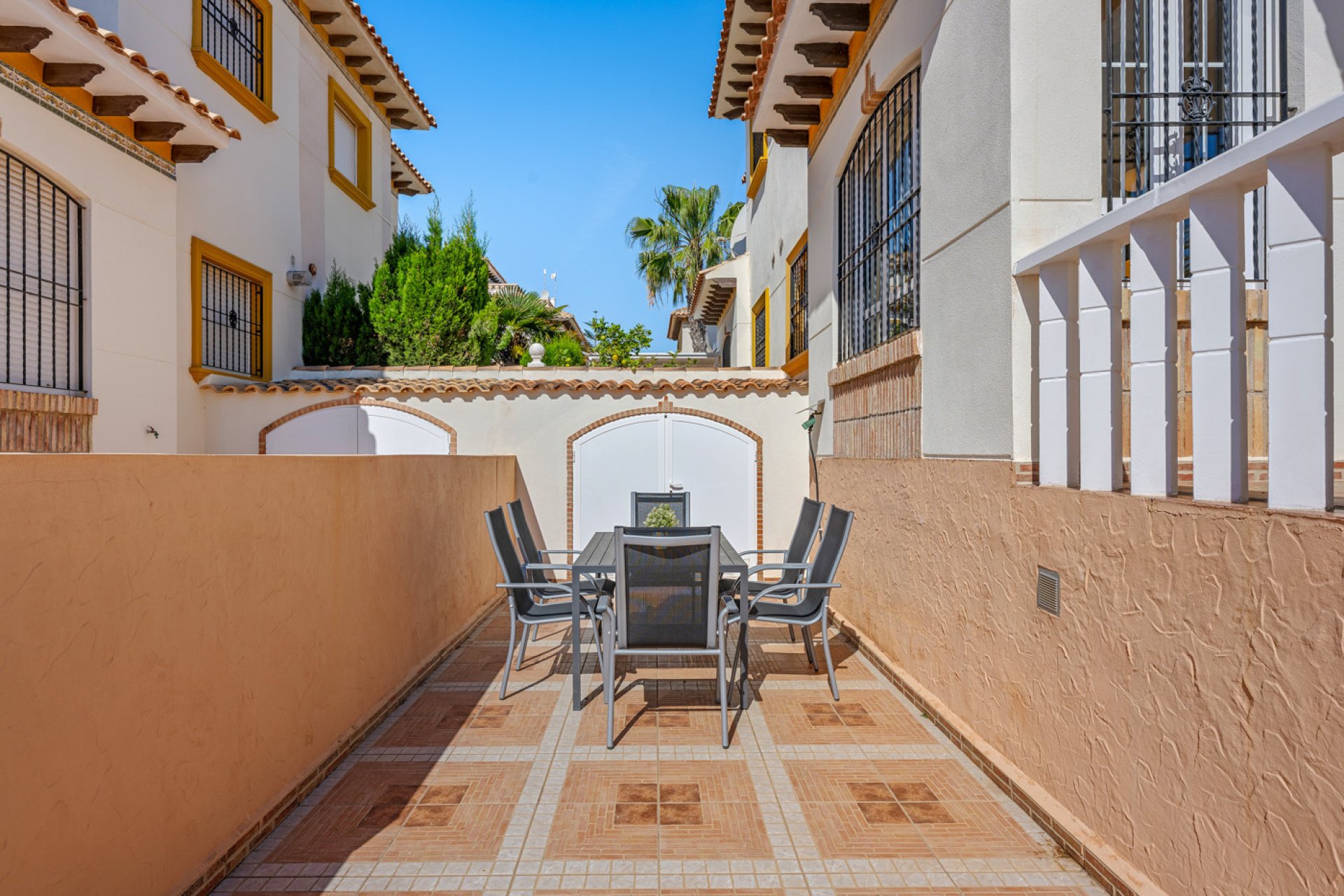 Herverkoop - Quad House -
Cabo Roig - Costa Blanca