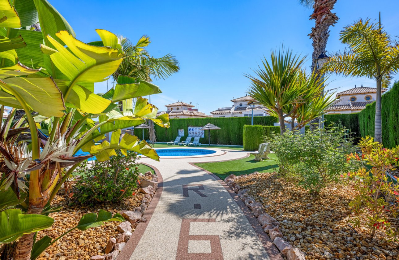 Herverkoop - Quad House -
Cabo Roig - Costa Blanca