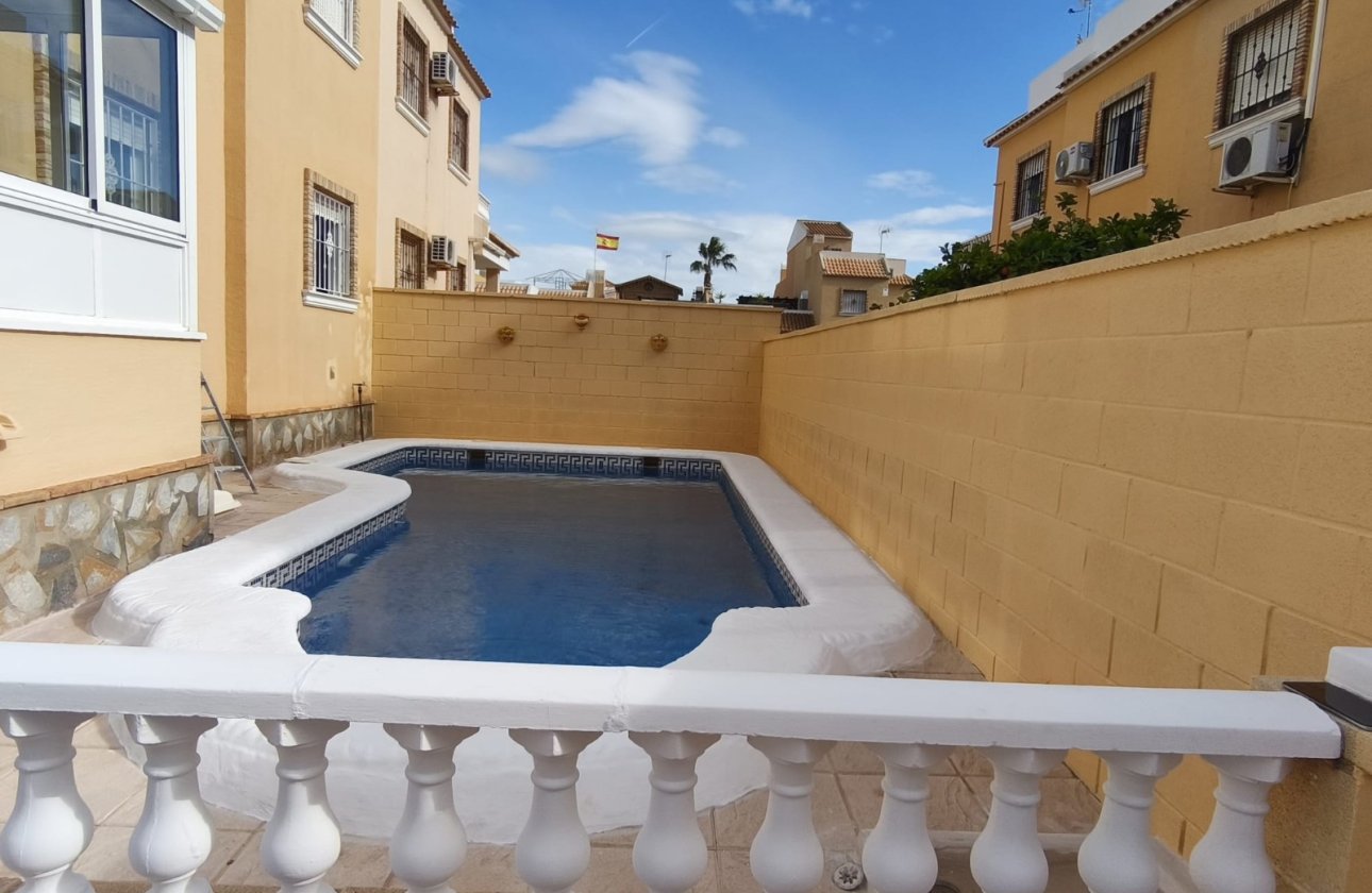 Herverkoop - Quad House -
Ciudad Quesada - Costa Blanca