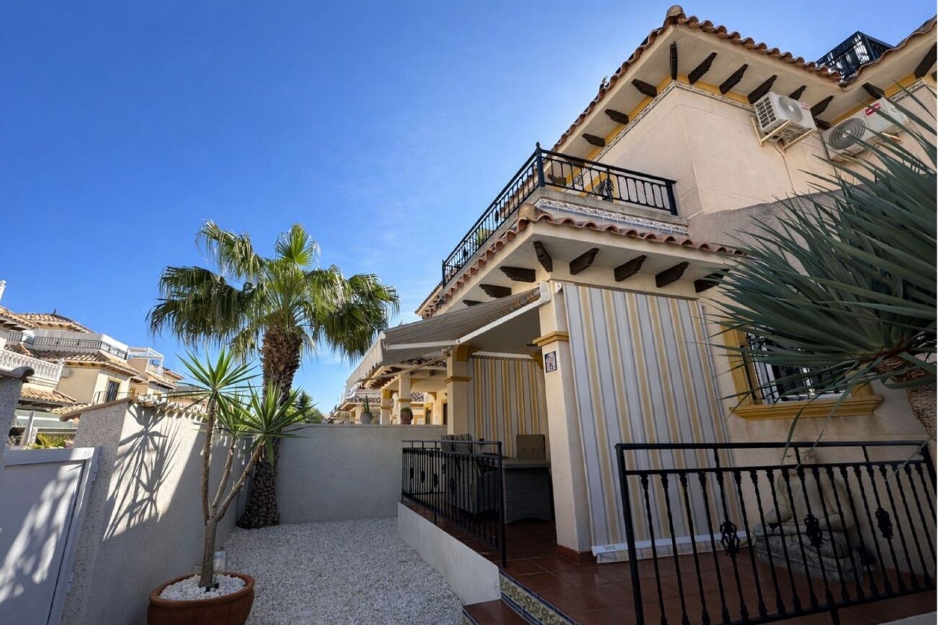 Herverkoop - Quad House -
La Zenia - Costa Blanca