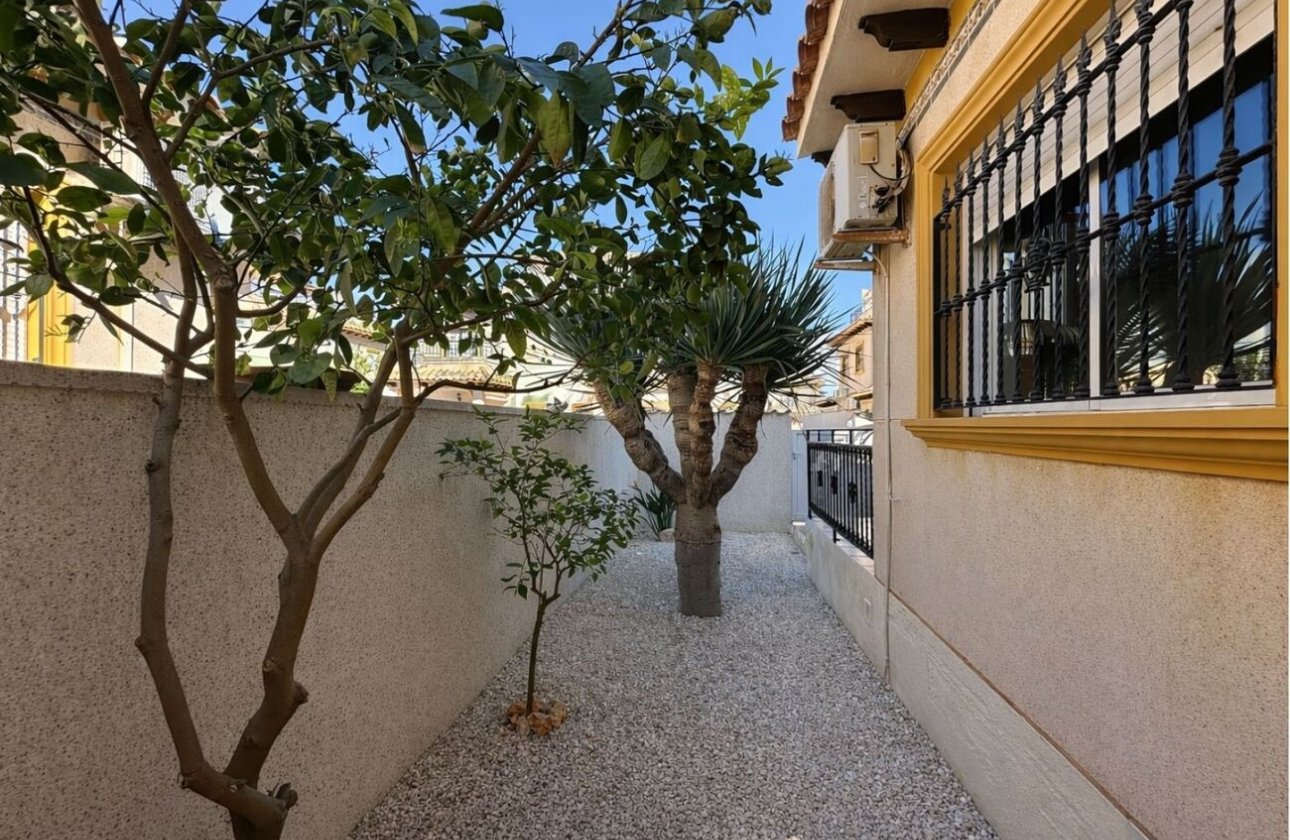 Herverkoop - Quad House -
La Zenia - Costa Blanca