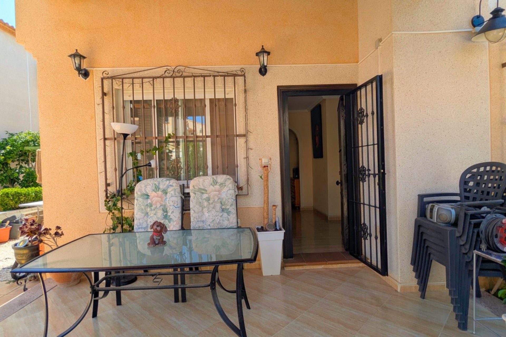 Herverkoop - Quad House -
Lo Crispin - Inland