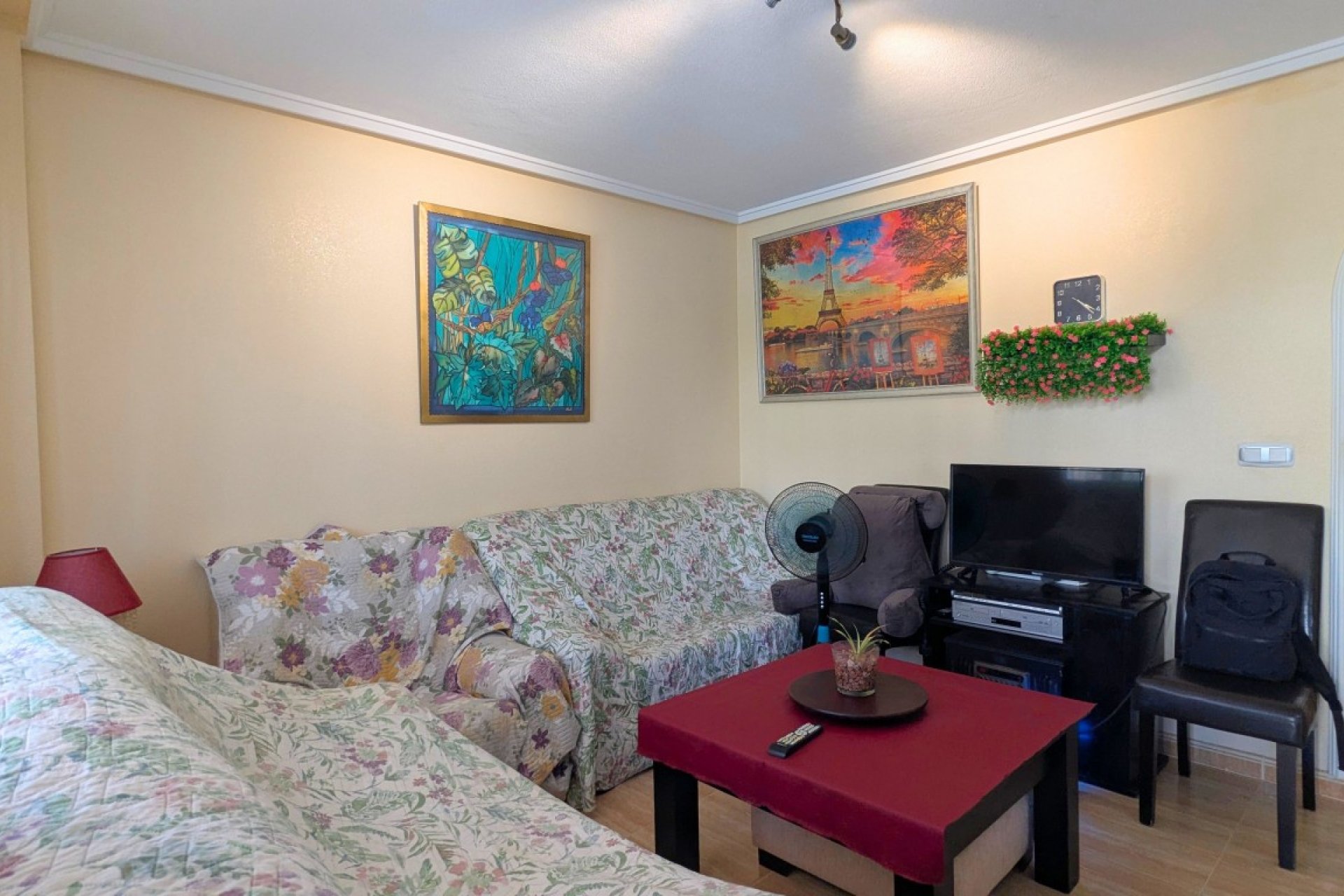 Herverkoop - Quad House -
Lo Crispin - Inland