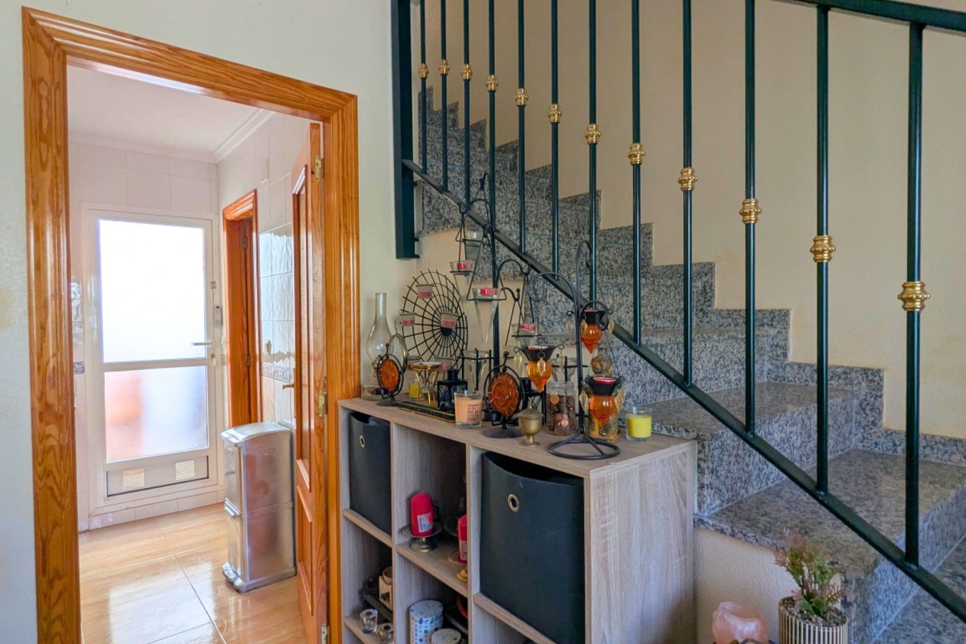 Herverkoop - Quad House -
Lo Crispin - Inland