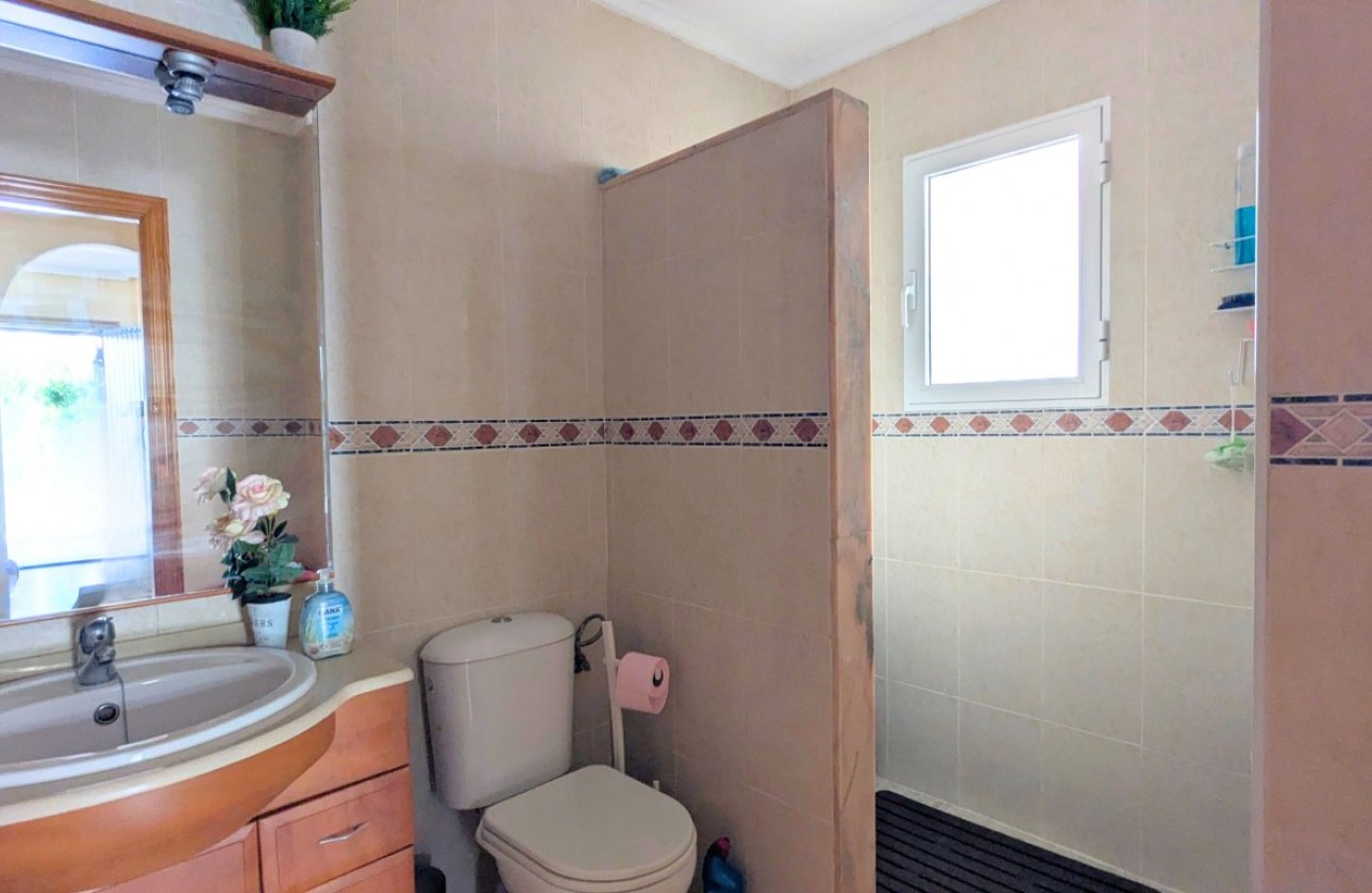 Herverkoop - Quad House -
Lo Crispin - Inland