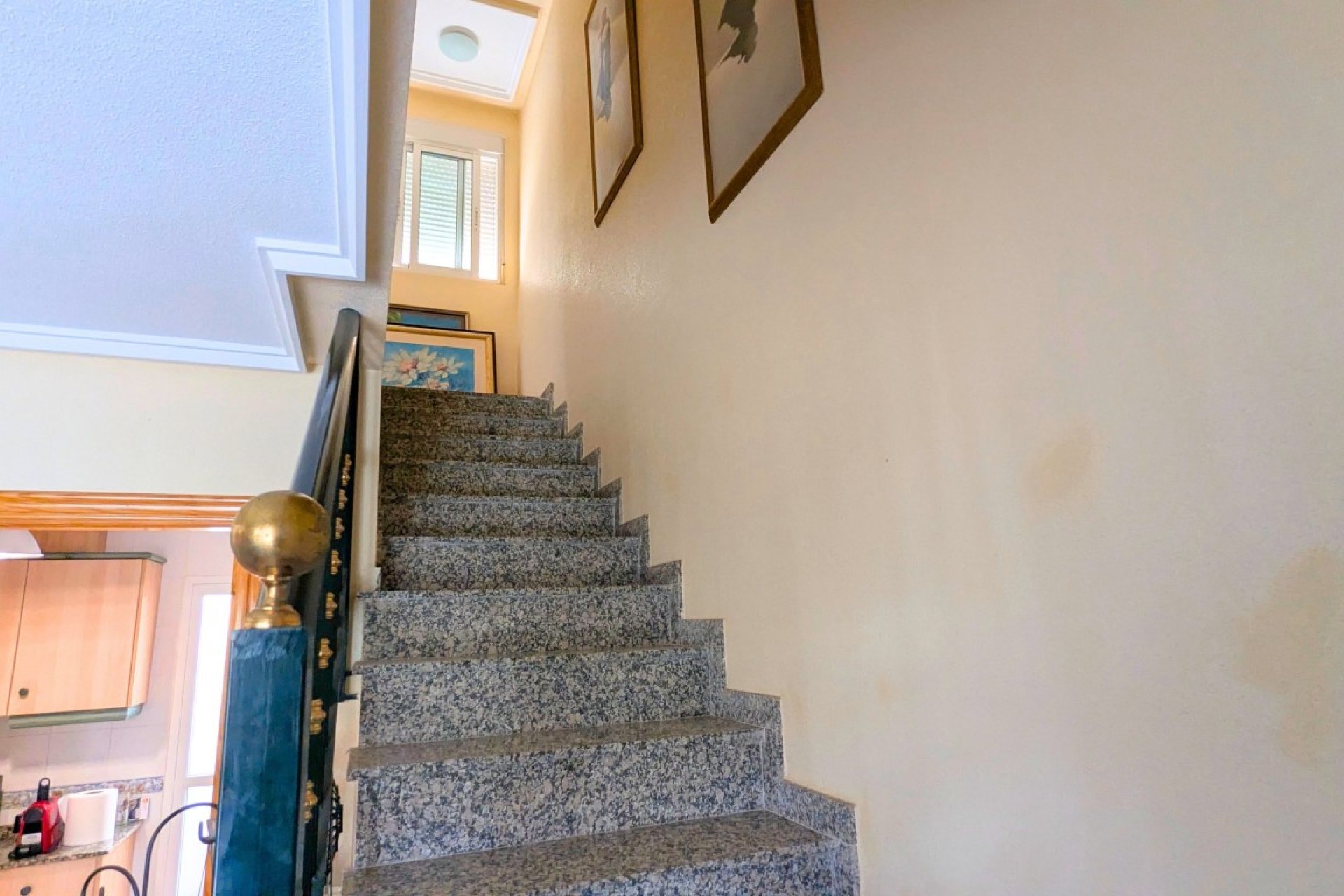 Herverkoop - Quad House -
Lo Crispin - Inland