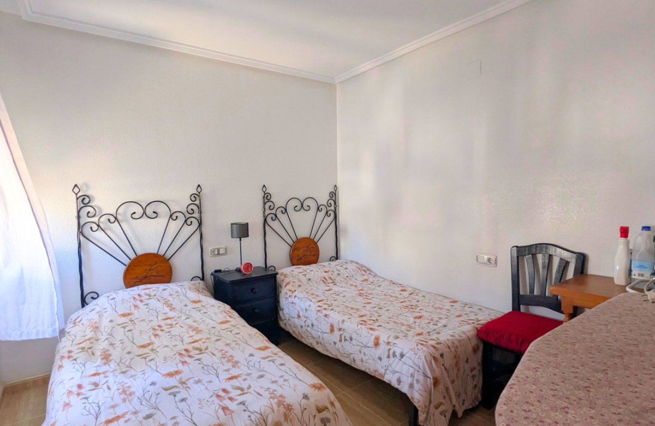 Herverkoop - Quad House -
Lo Crispin - Inland