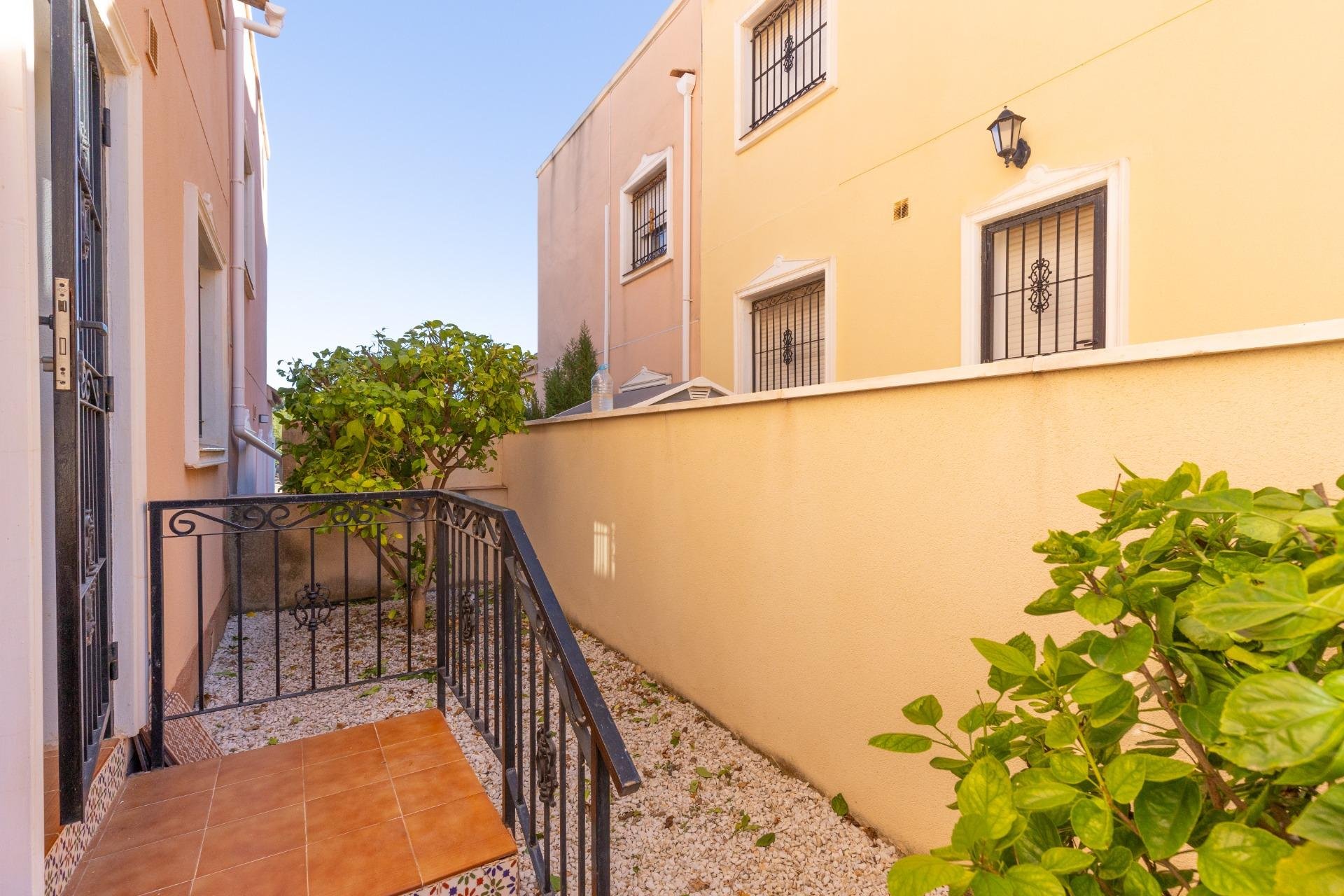 Herverkoop - Quad House -
Orihuela Costa - PAU 8