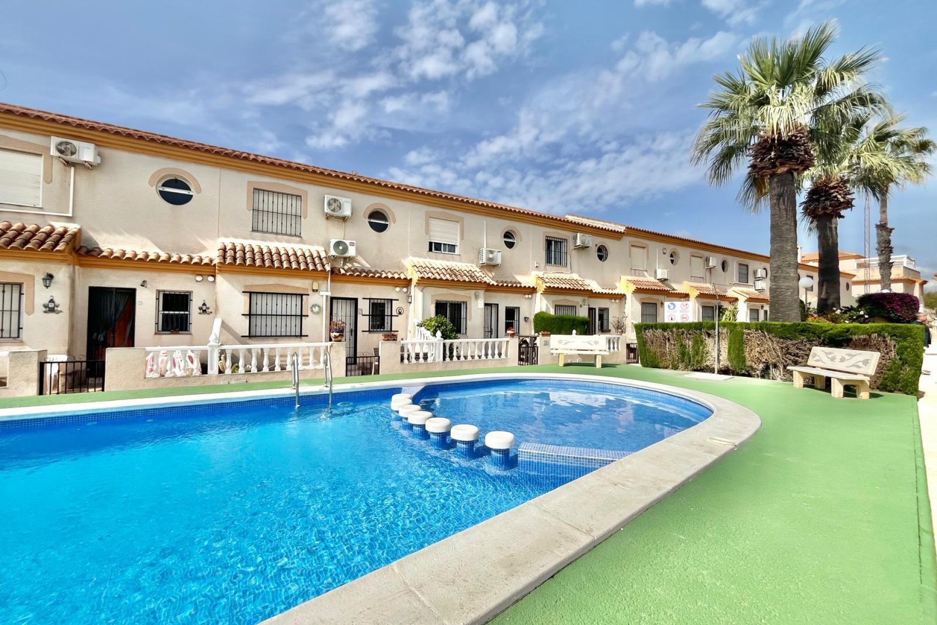 Herverkoop - Quad House -
Orihuela Costa - Playa Flamenca