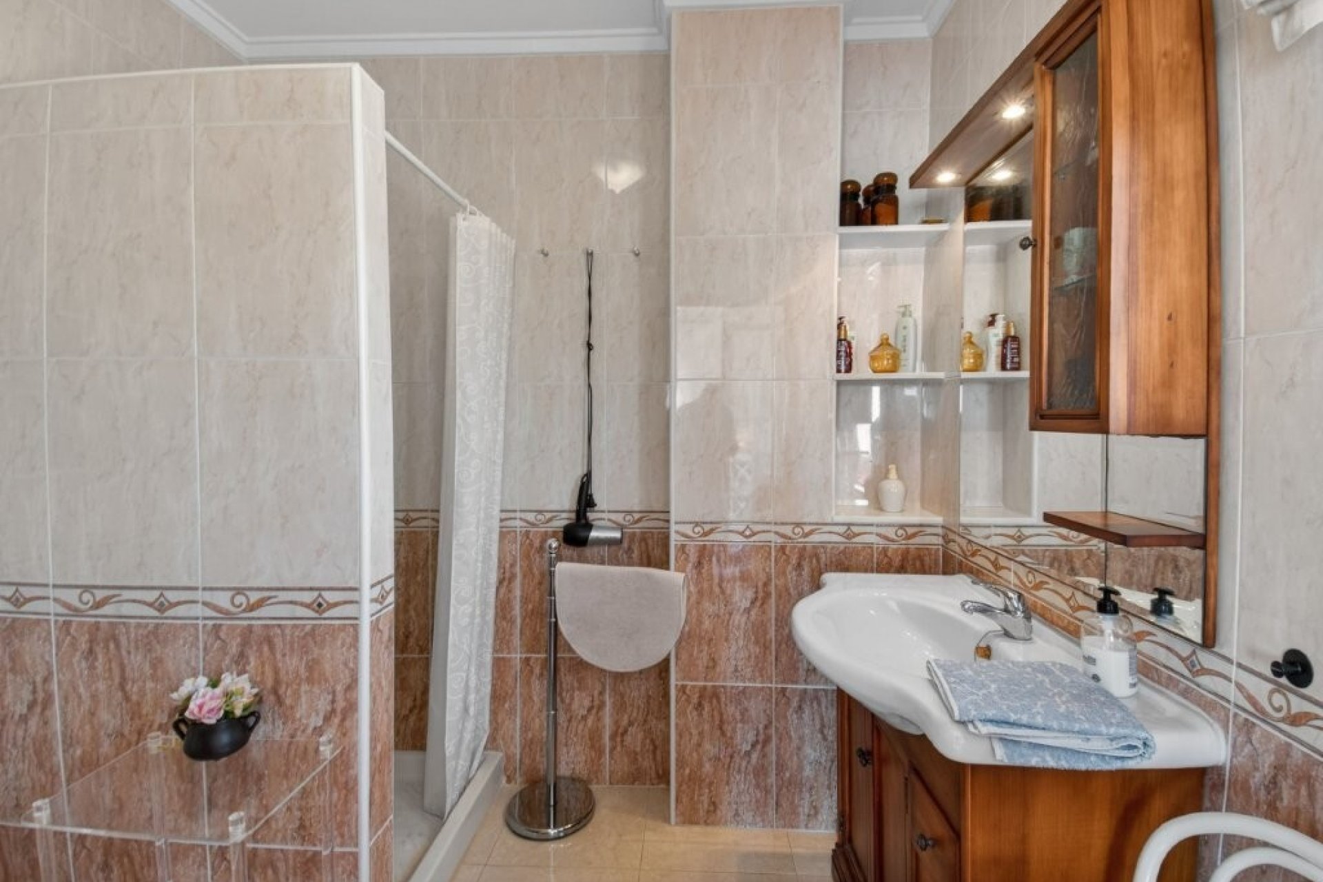 Herverkoop - Quad House -
Playa Flamenca - Serena III