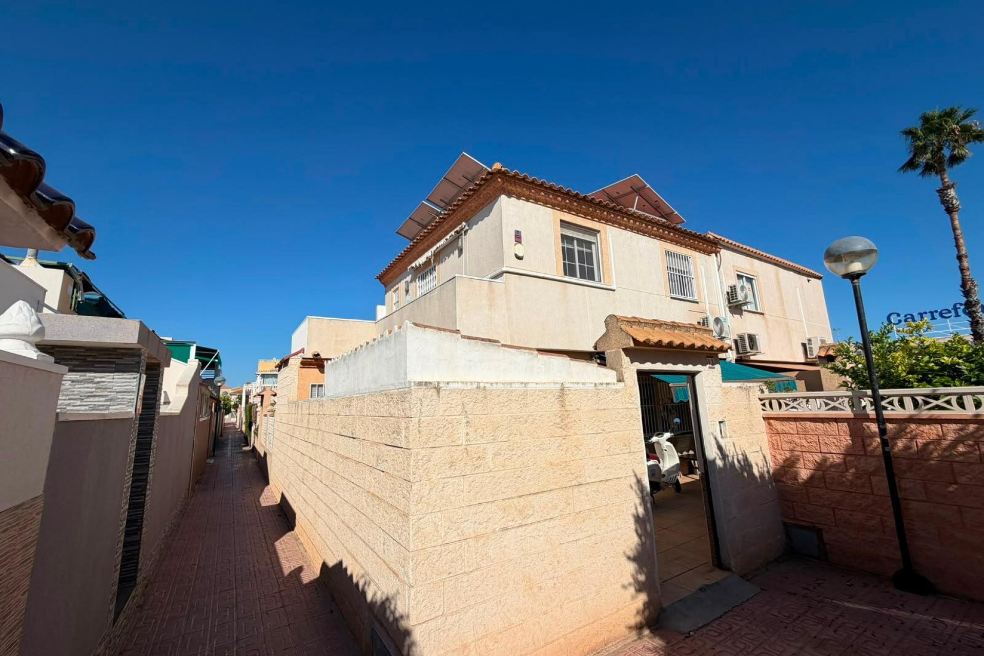 Herverkoop - Quad House -
Torrevieja - Carrefour