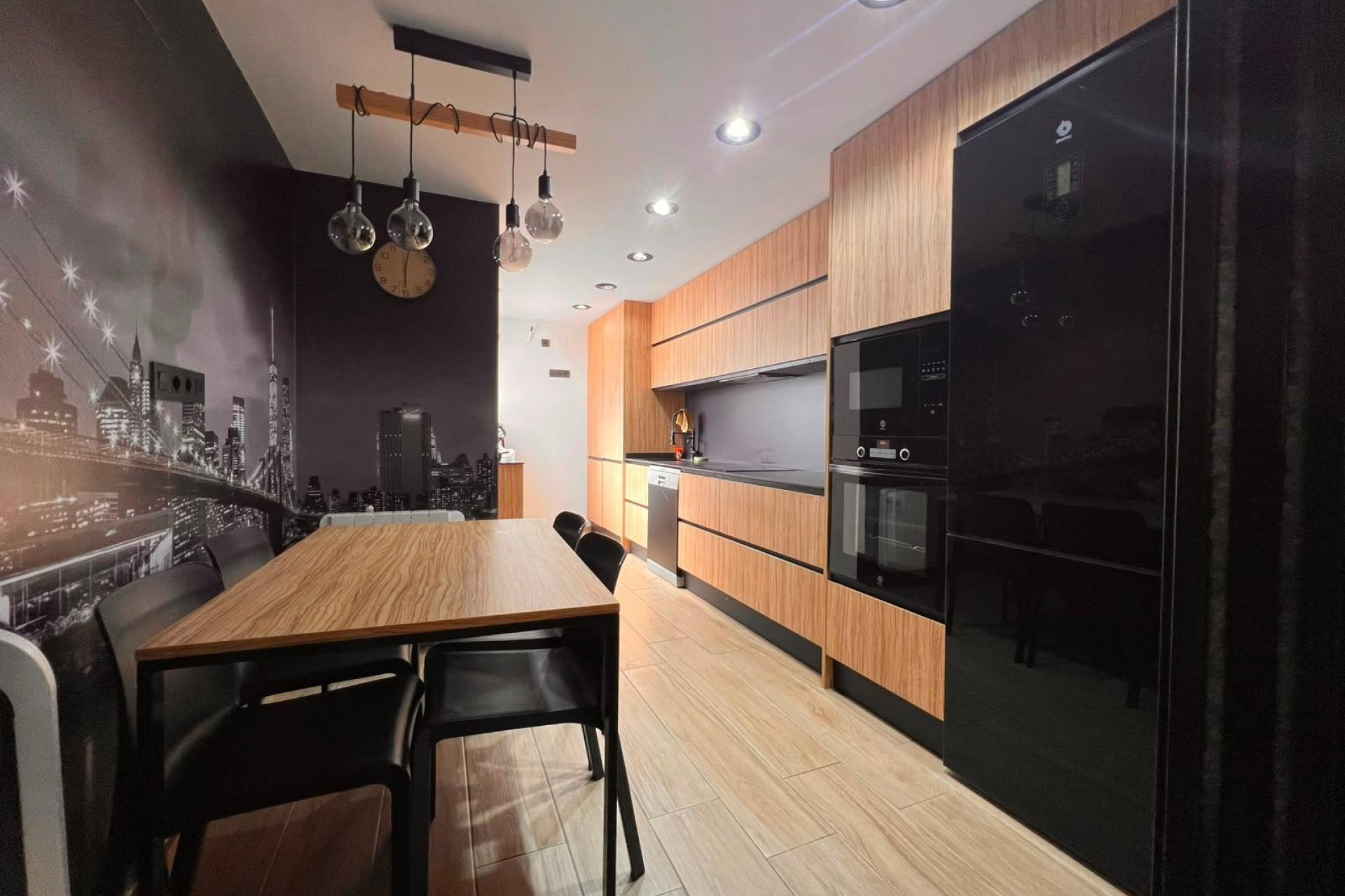 Herverkoop - Quad House -
Torrevieja - Carrefour