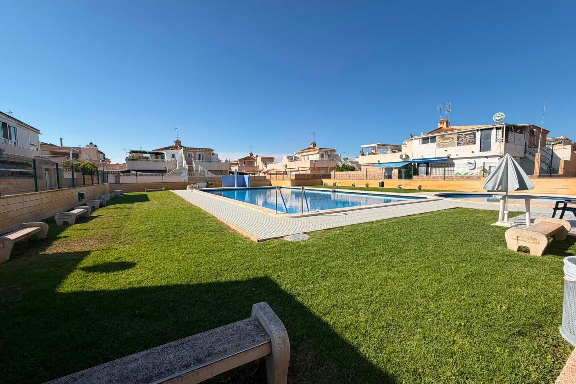 Herverkoop - Quad House -
Torrevieja - Carrefour