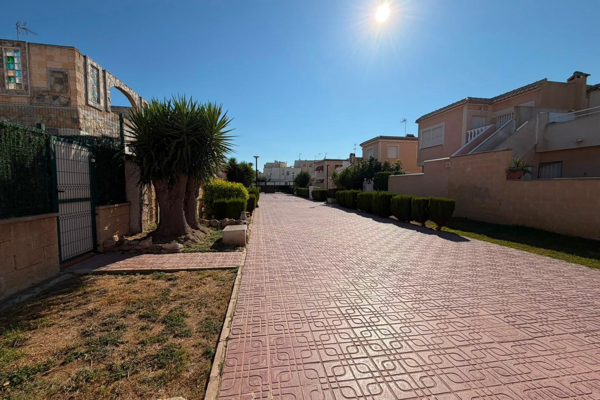 Herverkoop - Quad House -
Torrevieja - Carrefour