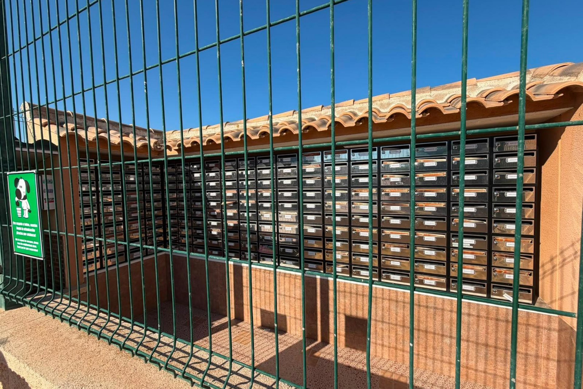 Herverkoop - Quad House -
Torrevieja - Carrefour