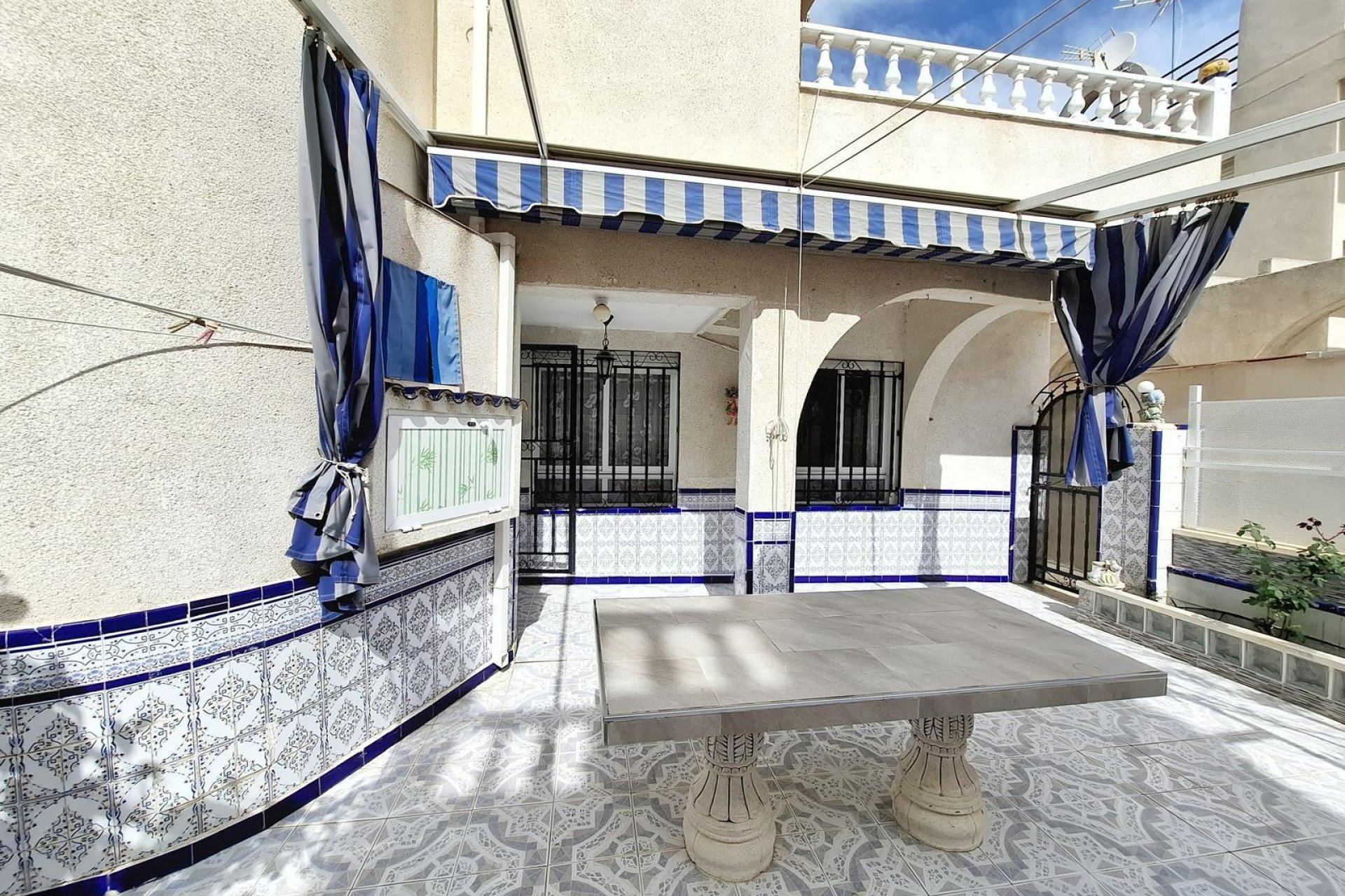 Herverkoop - Quad House -
Torrevieja - Carrefour