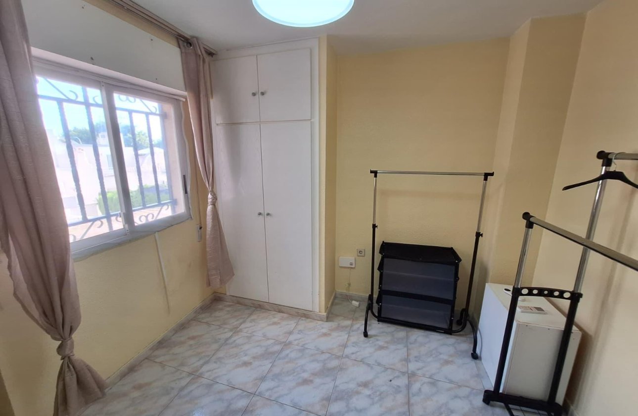 Herverkoop - Quad House -
Torrevieja - Carrefour