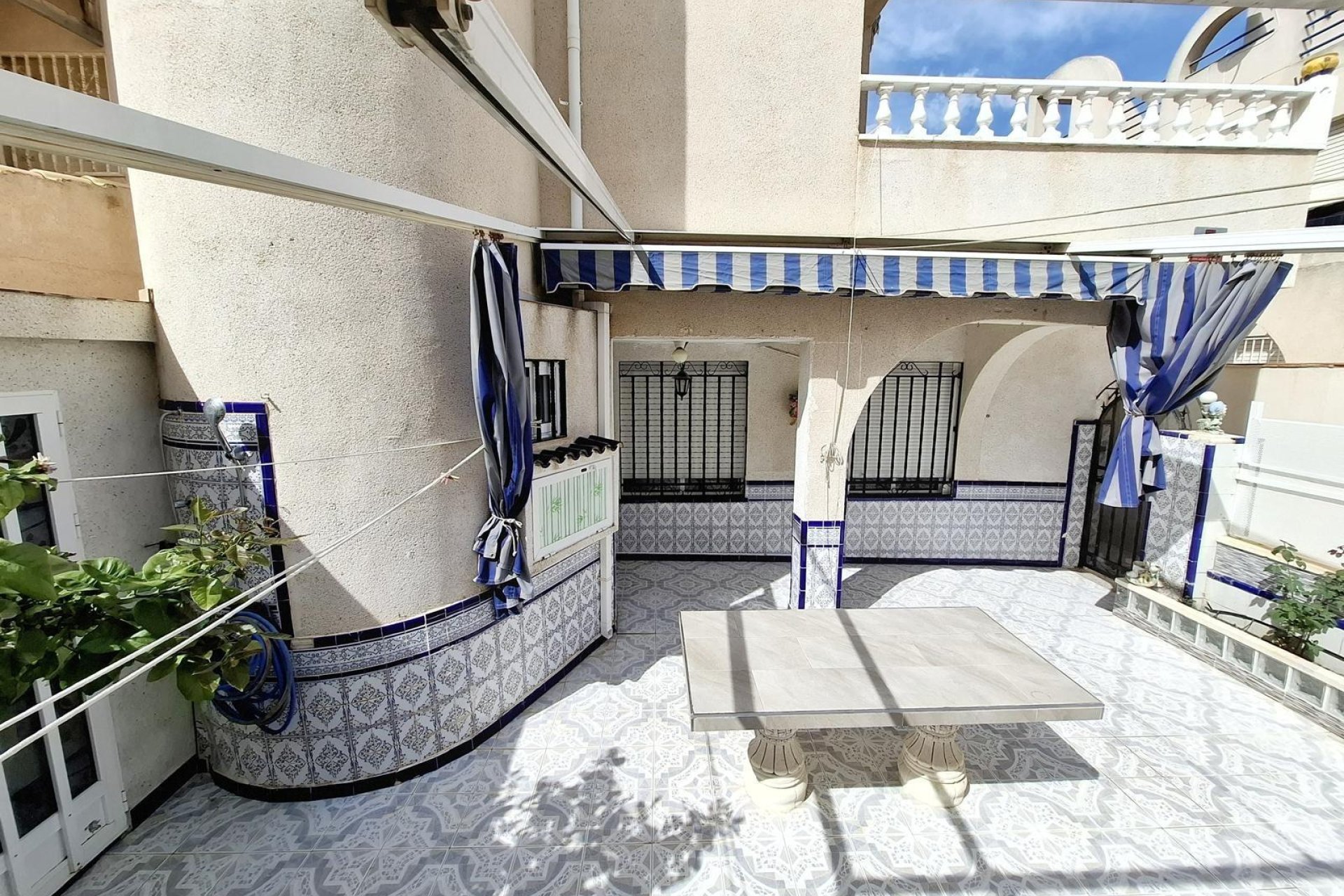 Herverkoop - Quad House -
Torrevieja - Carrefour