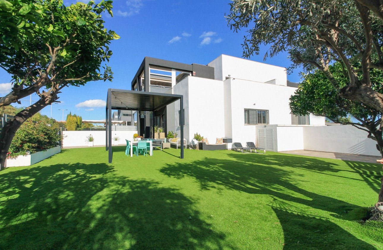 Herverkoop - Quad House -
Torrevieja - Costa Blanca