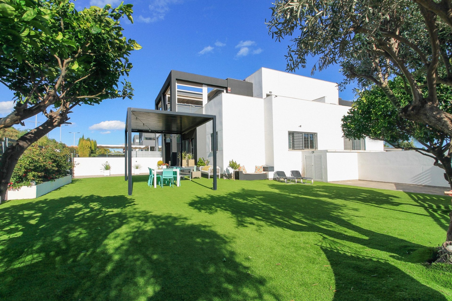 Herverkoop - Quad House -
Torrevieja - Costa Blanca