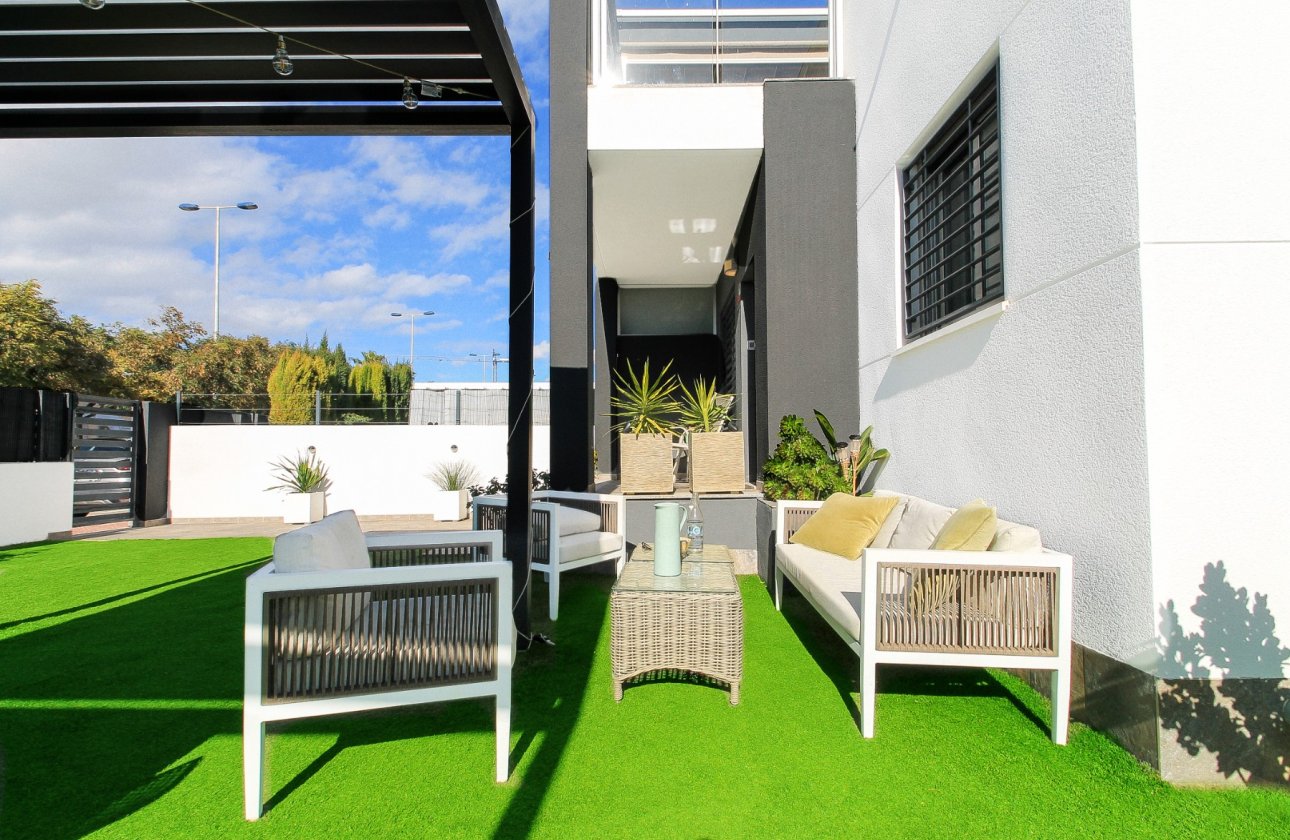 Herverkoop - Quad House -
Torrevieja - Costa Blanca