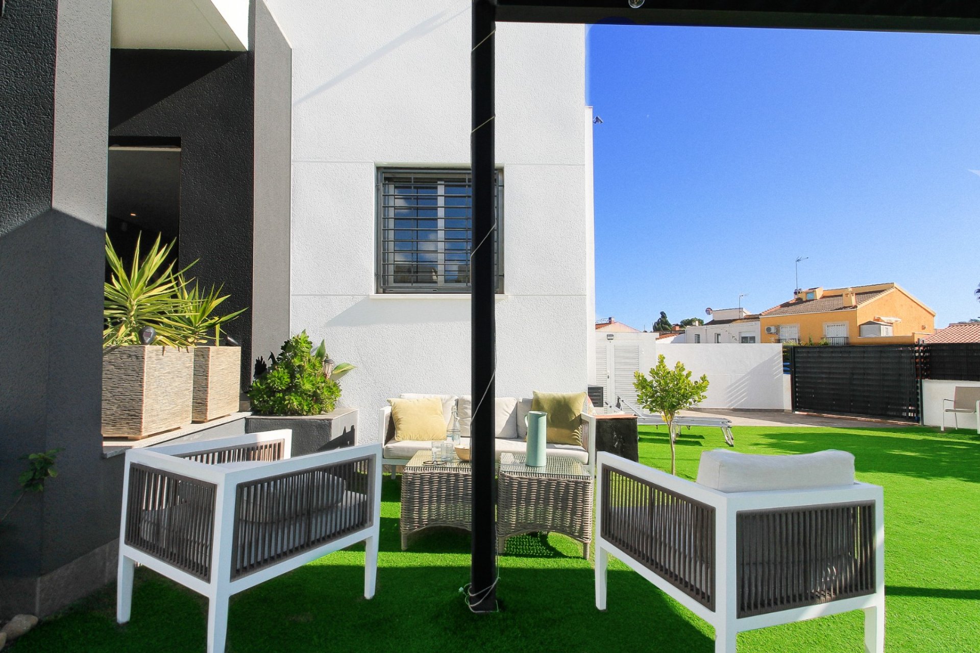 Herverkoop - Quad House -
Torrevieja - Costa Blanca