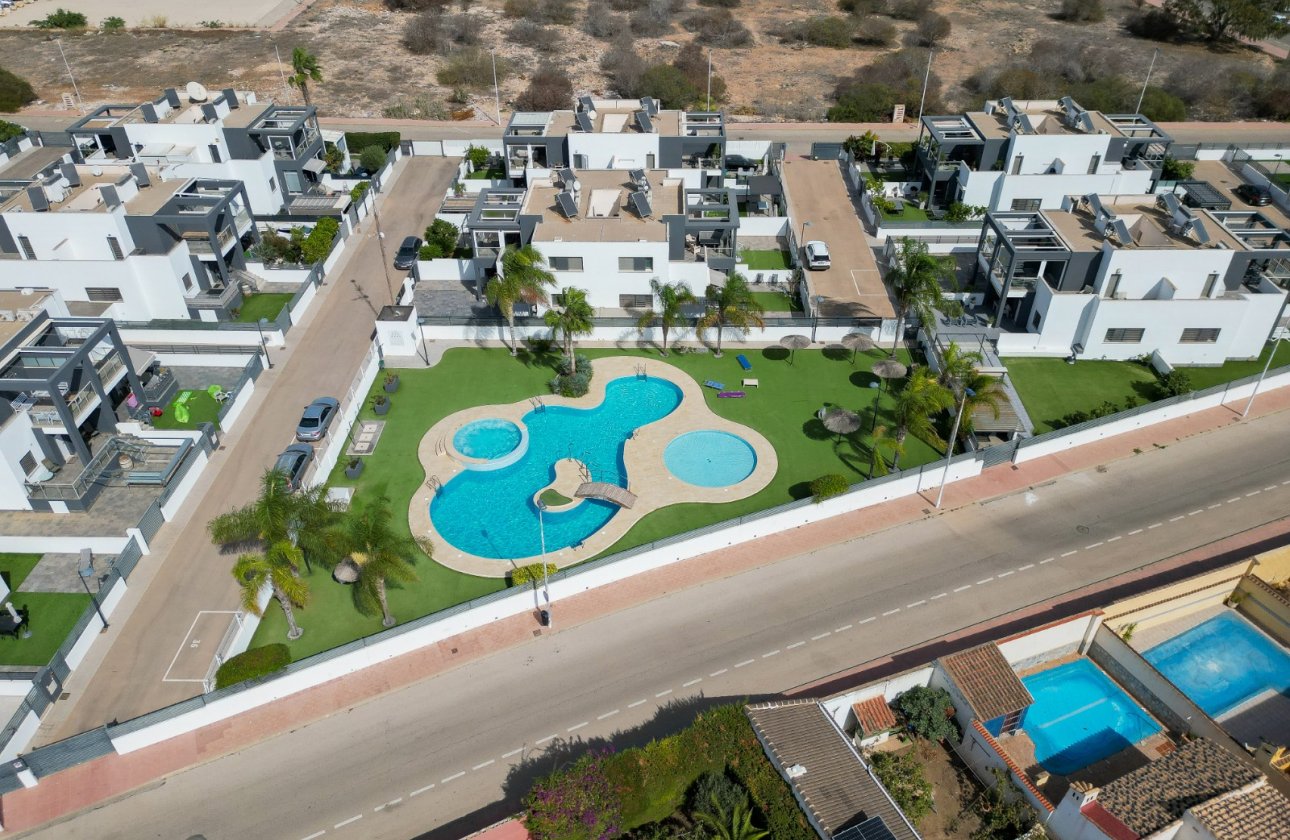 Herverkoop - Quad House -
Torrevieja - Costa Blanca
