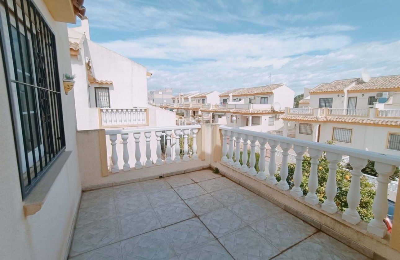 Herverkoop - Quad Villa -
Playa Flamenca - Costa Blanca