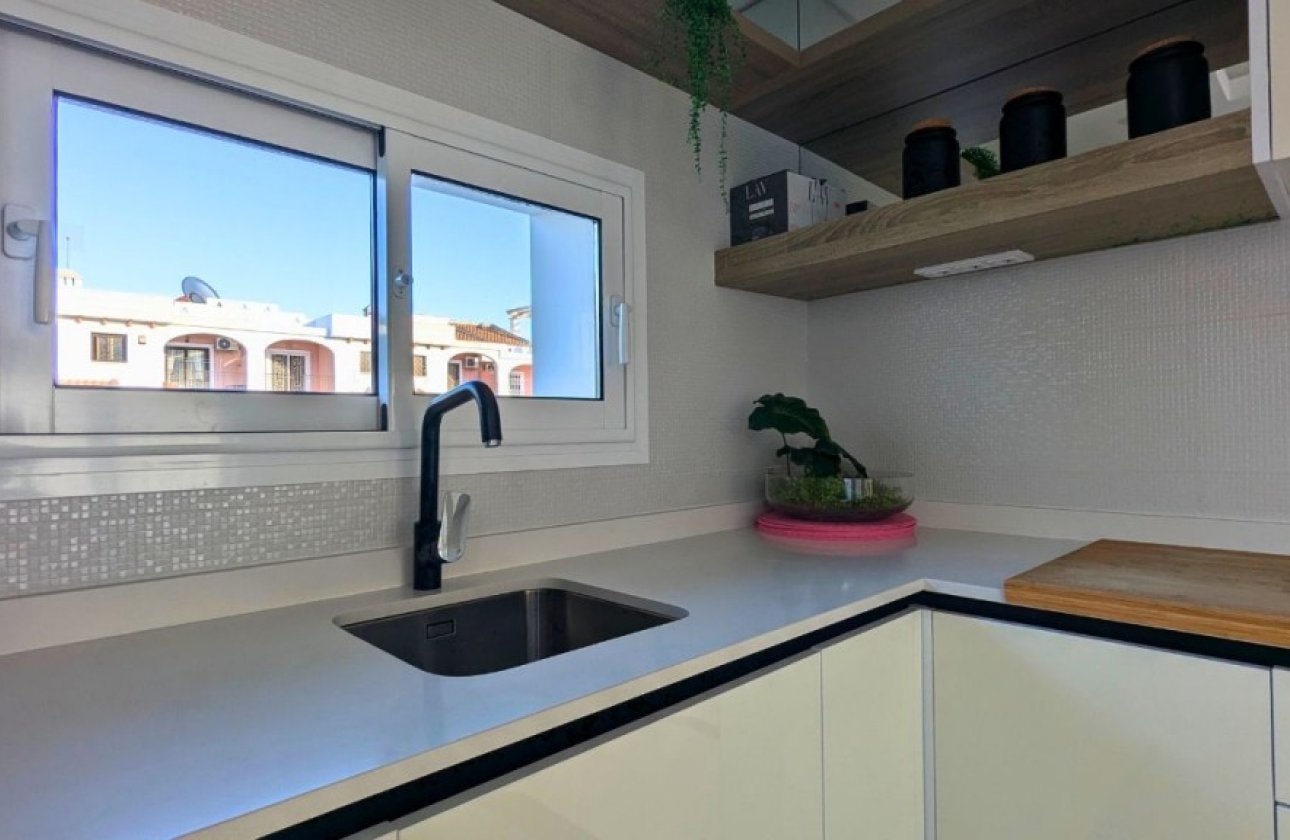 Herverkoop - Semi Detached -
Ciudad Quesada - Costa Blanca
