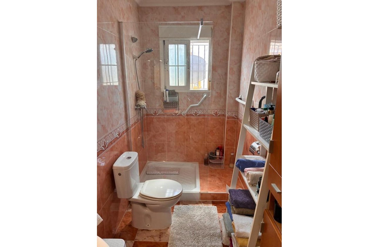Herverkoop - Semi Detached -
Lomas de Caboroig - Costa Blanca