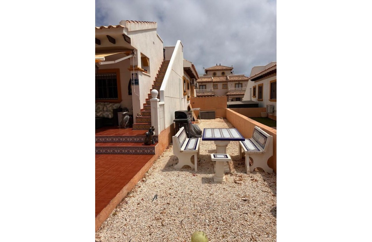 Herverkoop - Semi Detached -
Lomas de Caboroig - Costa Blanca