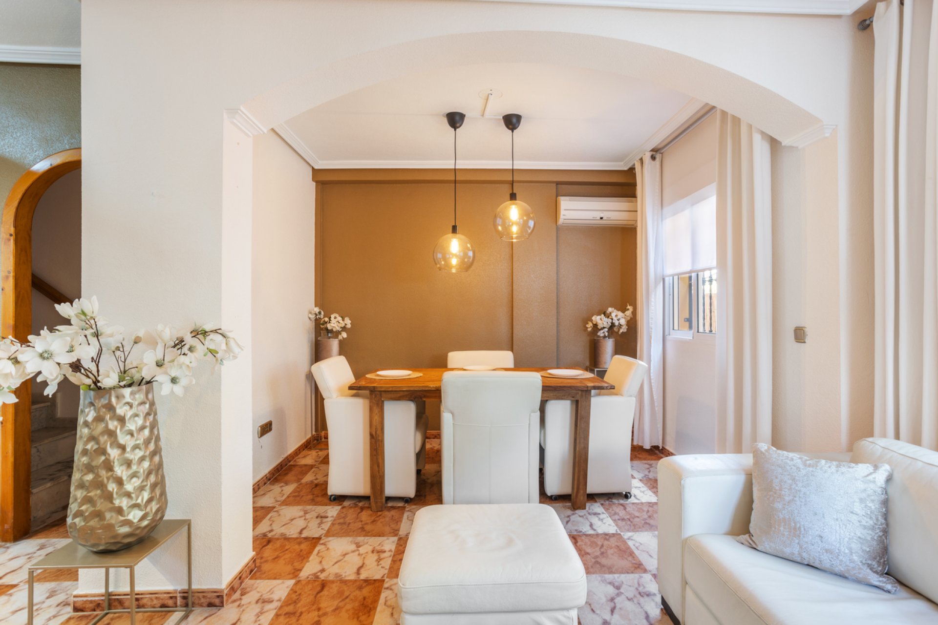 Herverkoop - Semi Detached -
Lomas de Caboroig