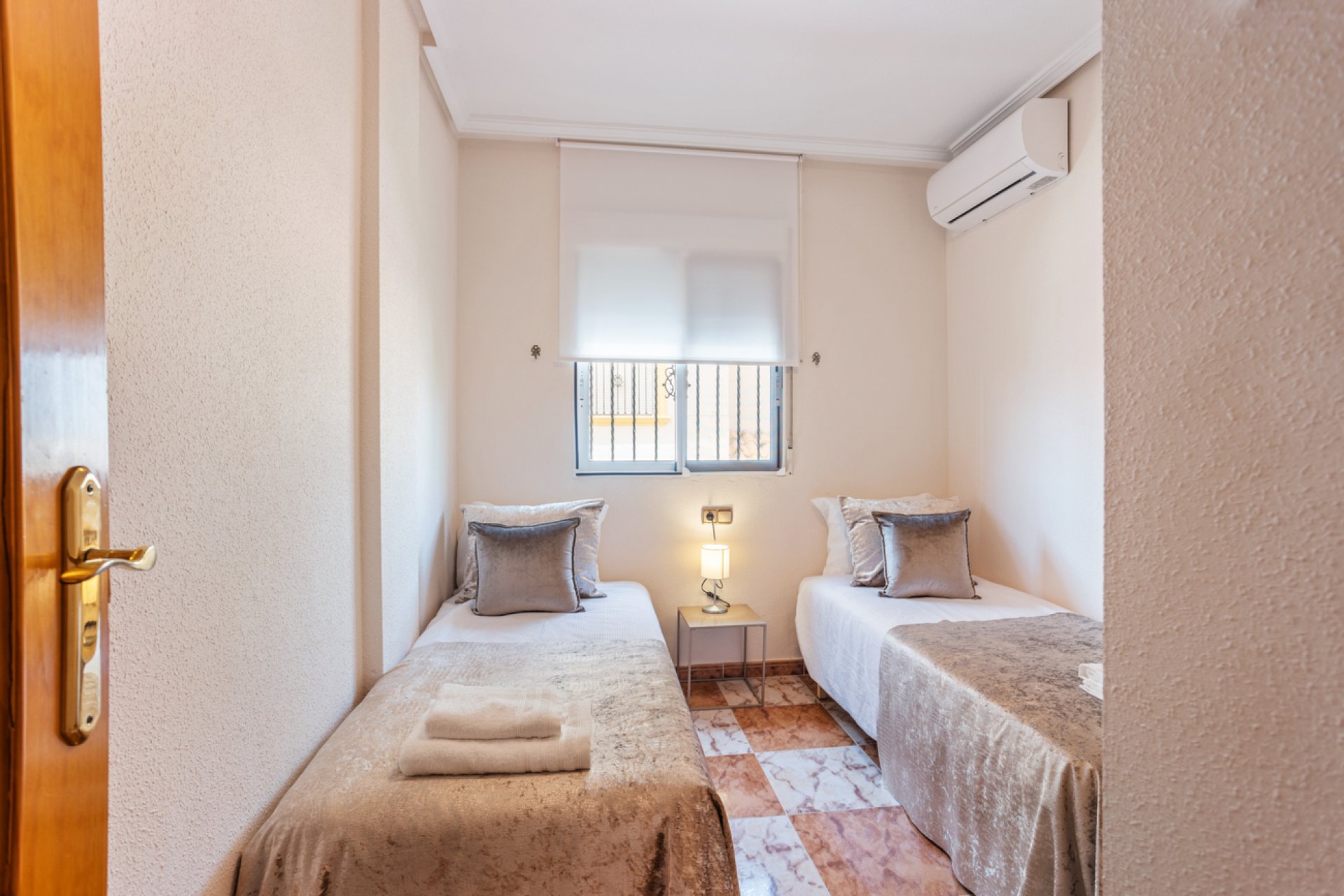 Herverkoop - Semi Detached -
Lomas de Caboroig
