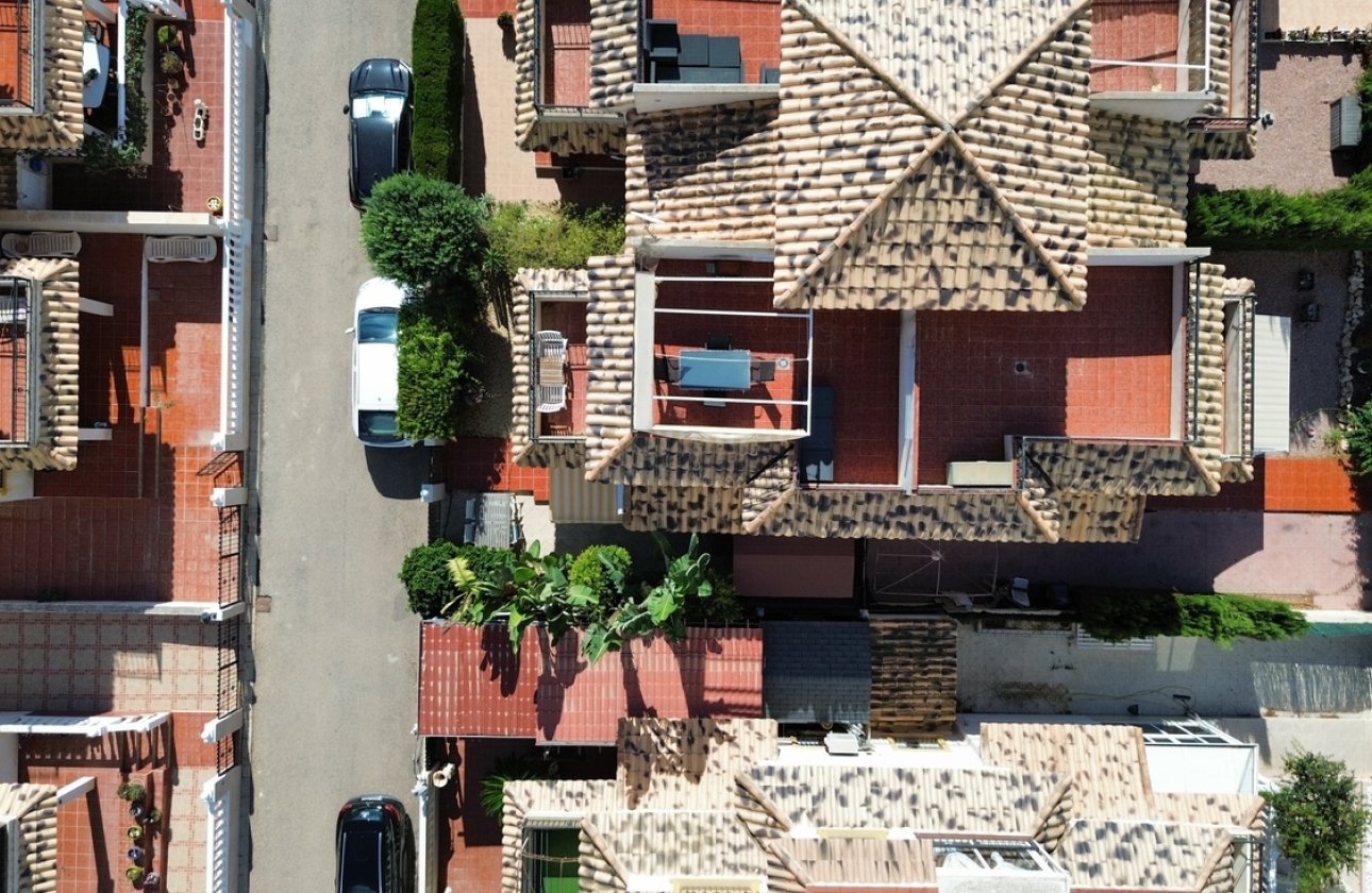 Herverkoop - Semi Detached -
Lomas de Caboroig