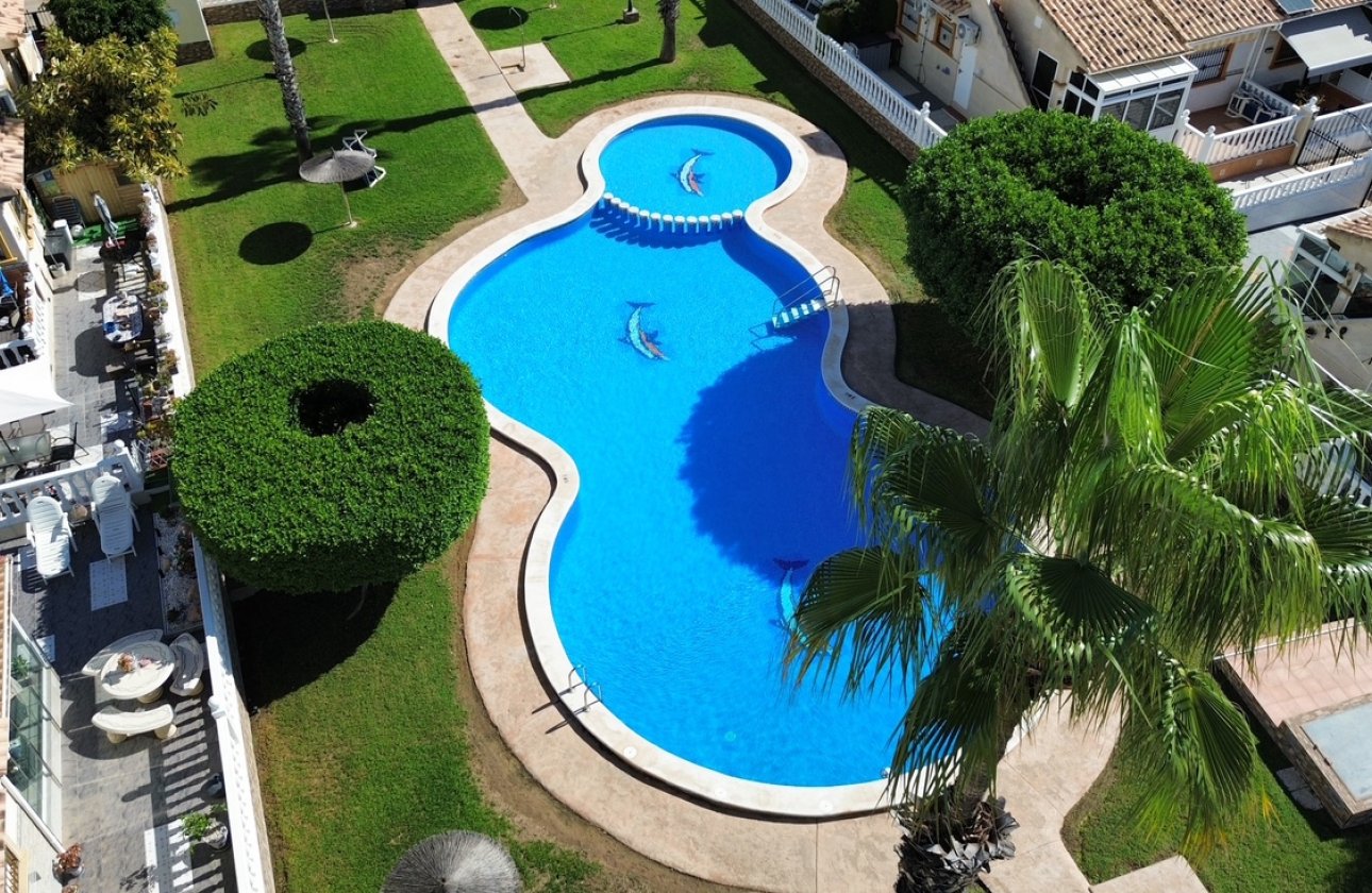 Herverkoop - Semi Detached -
Lomas de Caboroig