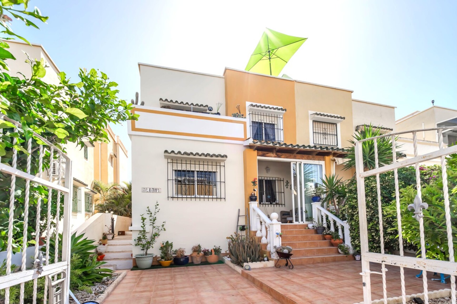 Herverkoop - Semi Detached -
Los Altos - Res Valle de los pinos