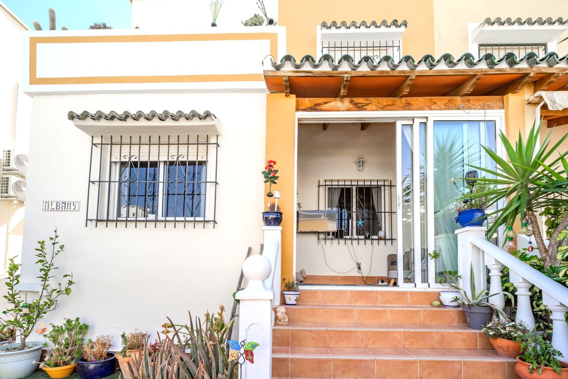 Herverkoop - Semi Detached -
Los Altos - Res Valle de los pinos