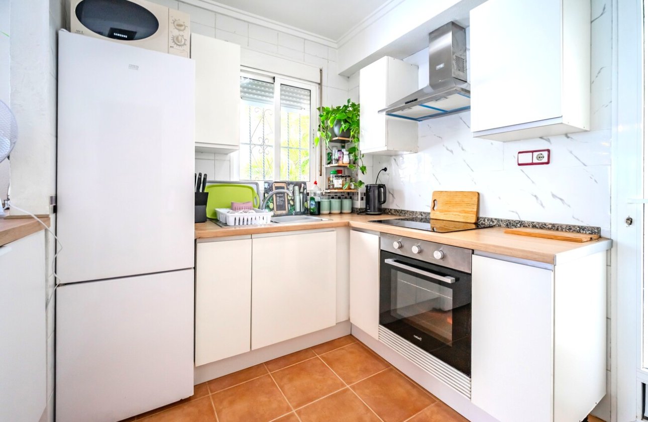Herverkoop - Semi Detached -
Los Altos - Res Valle de los pinos