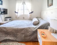 Herverkoop - Semi Detached -
Los Altos - Res Valle de los pinos