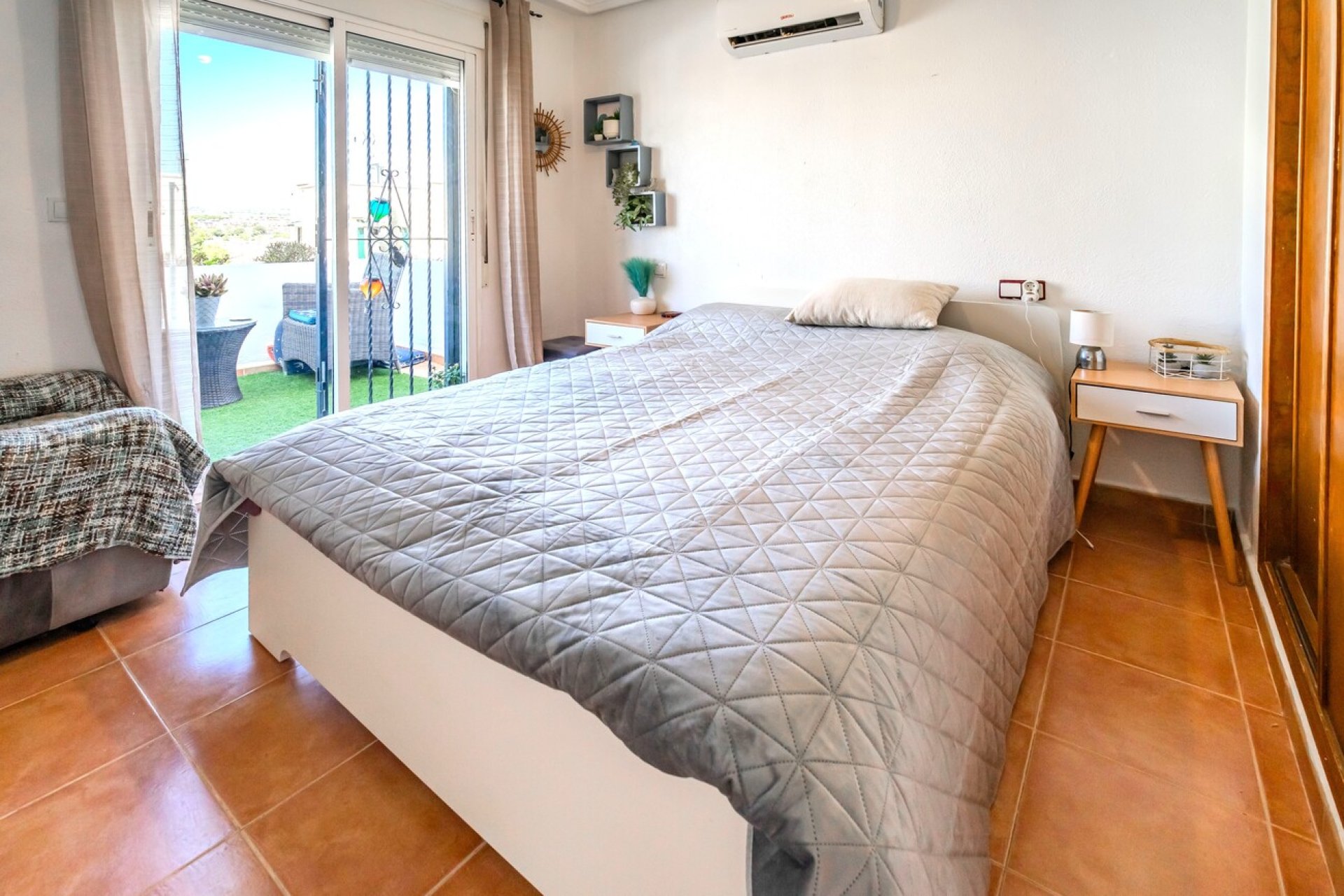 Herverkoop - Semi Detached -
Los Altos - Res Valle de los pinos
