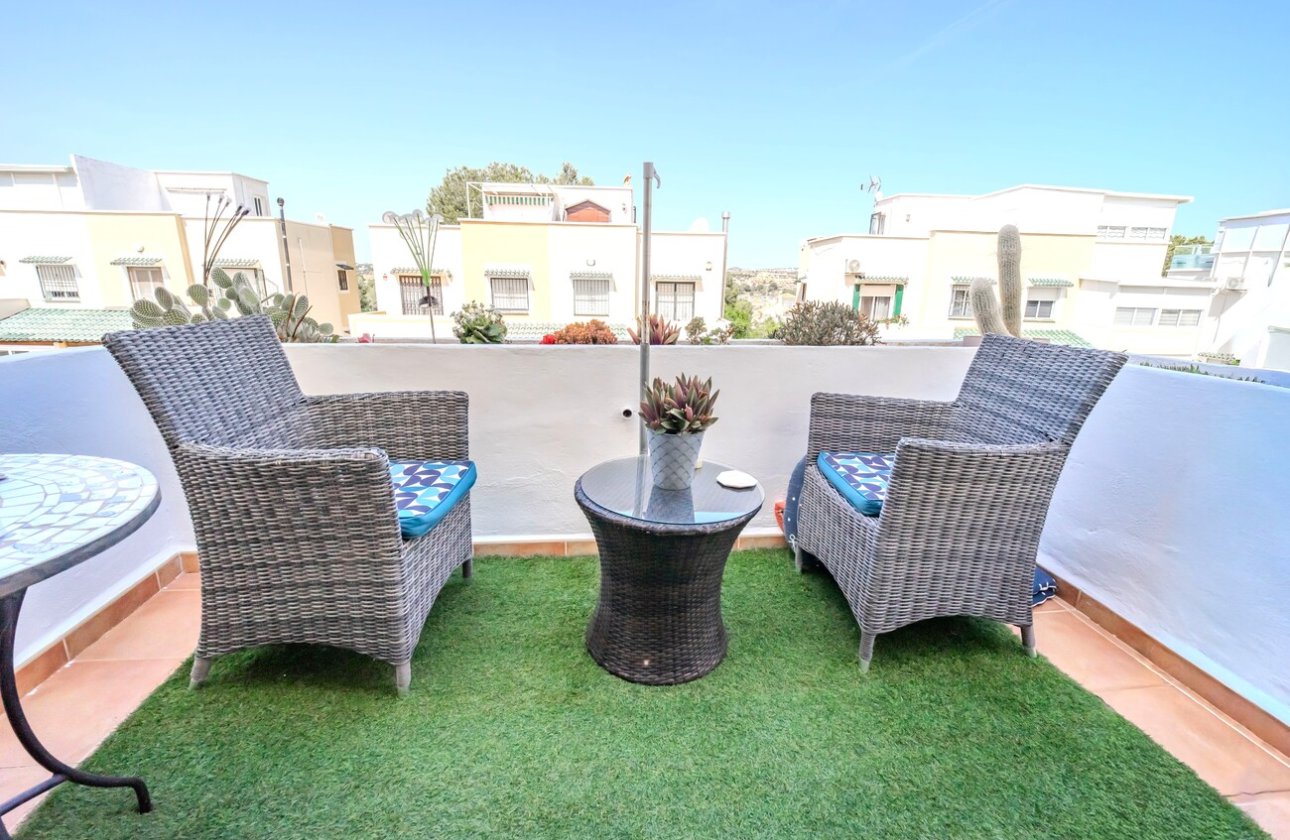 Herverkoop - Semi Detached -
Los Altos - Res Valle de los pinos