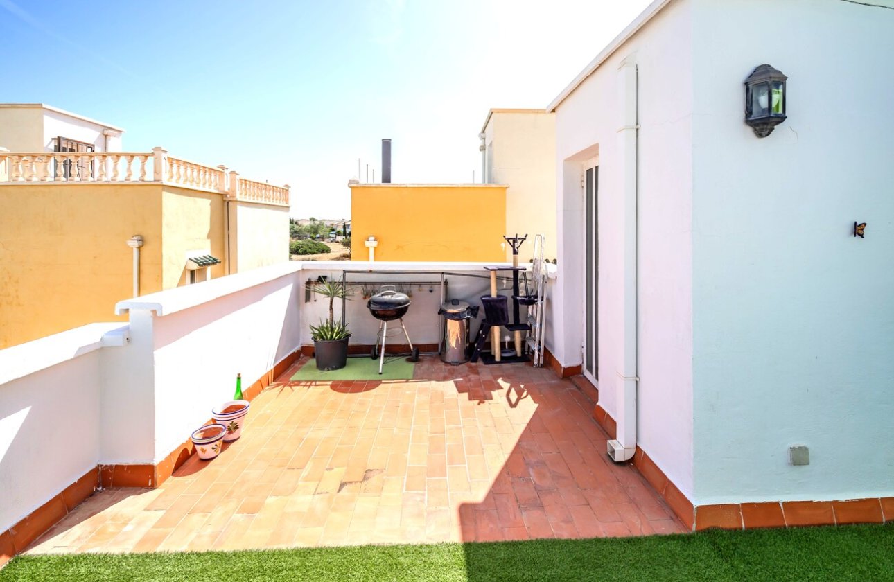 Herverkoop - Semi Detached -
Los Altos - Res Valle de los pinos