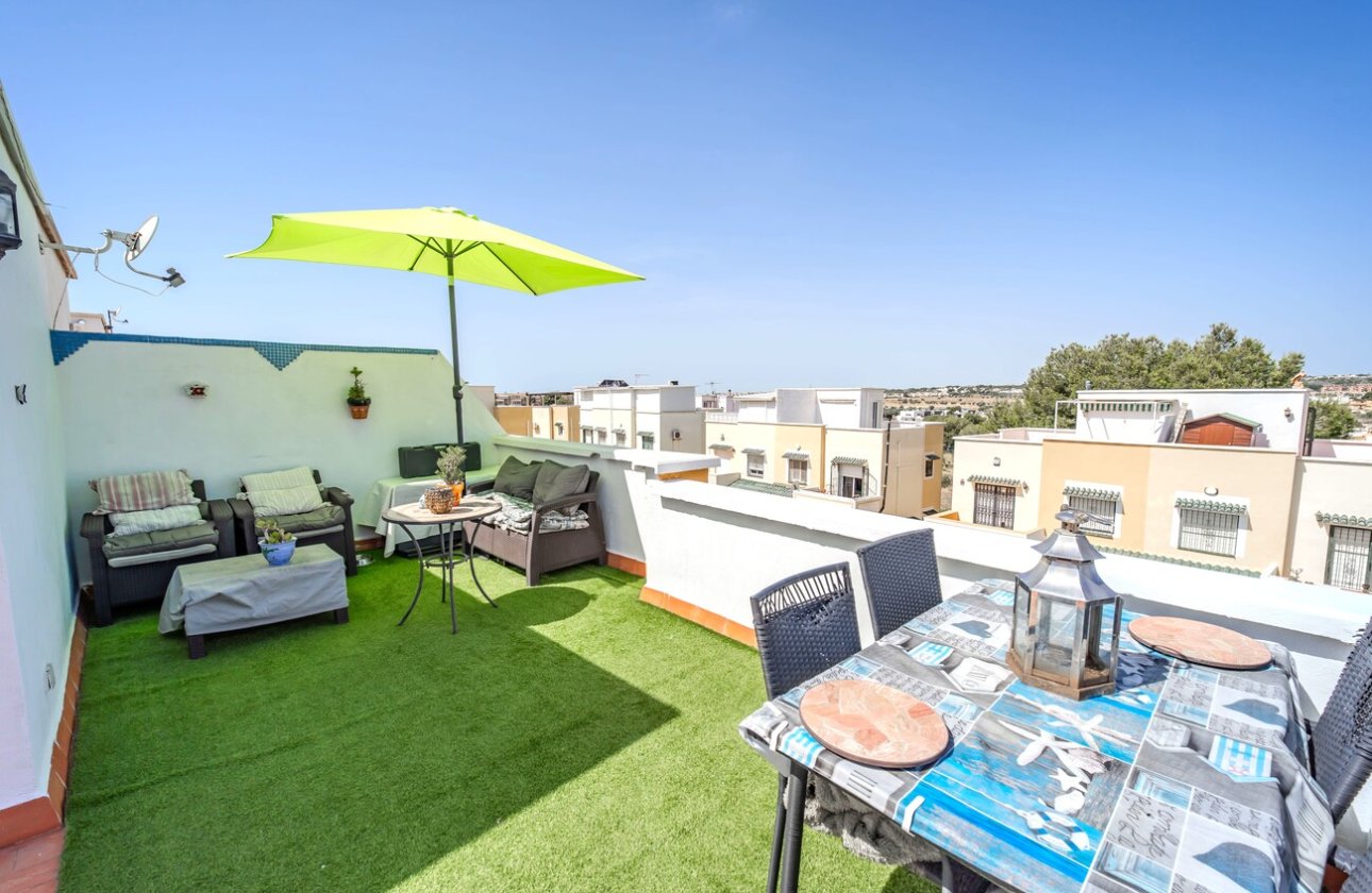 Herverkoop - Semi Detached -
Los Altos - Res Valle de los pinos